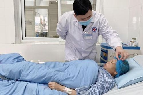 Chạy đua thời gian trong đêm, bác sĩ miền núi cứu bệnh nhân chấn thương sọ não nguy kịch