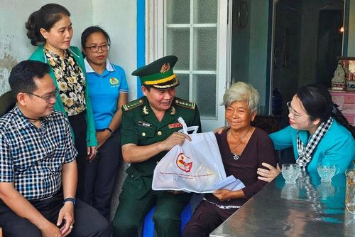 TP Hồ Chí Minh: Nhiều hoạt động hỗ trợ chiến sĩ Biên Phòng và người dân Cần Giờ