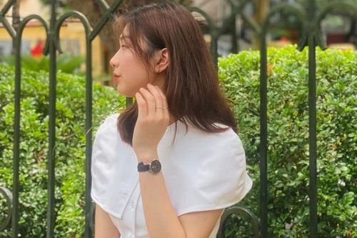 Người hùng bóng chuyền nữ Việt Nam đứt gân tay vẫn tiếp tục thi đấu xuất sắc, được thăng quân hàm trước hạn