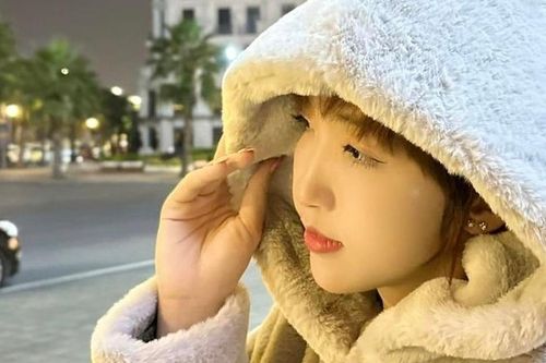 Ngôi sao bóng chuyền nữ Việt Nam giỏi cấy lúa, nuôi lợn; 'thả thính' nhiều khiến HLV Tuấn Kiệt lên tiếng nhắc khéo