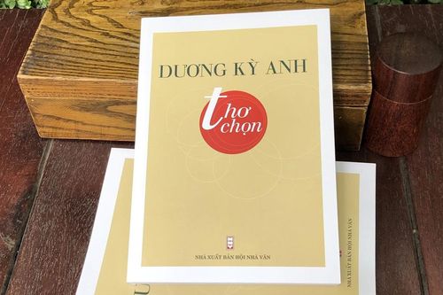 Nhà thơ Dương Kỳ Anh: 'Đi tìm chính mình' trong thơ ca