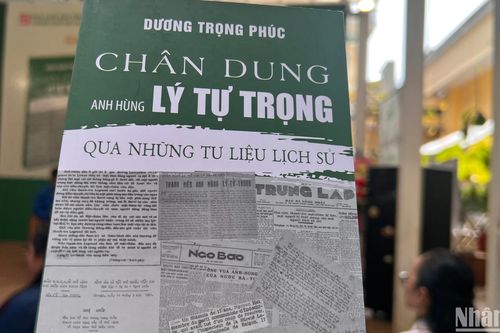 Ra mắt sách 'Chân dung Anh hùng Lý Tự Trọng qua những tư liệu lịch sử'