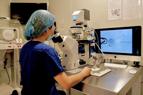 Kỹ thuật giúp vợ chồng sinh con khỏe mạnh dù mang gene bệnh hiếm