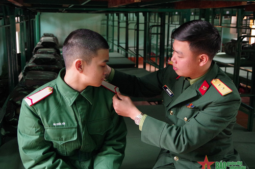Thấu hiểu, sẻ chia cùng chiến sĩ mới