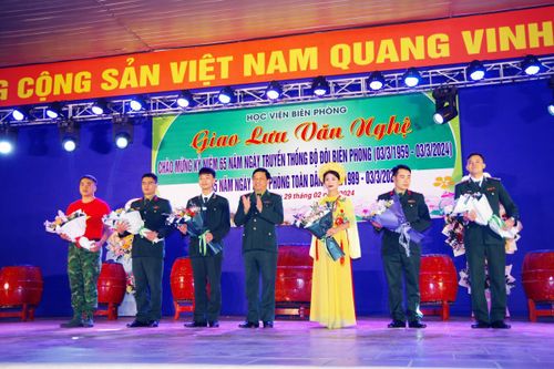 Sôi nổi các hoạt động giao lưu văn nghệ, thể dục thể thao chào mừng kỷ niệm 65 năm Ngày truyền thống BĐBP và 35 năm Ngày Biên phòng toàn dân