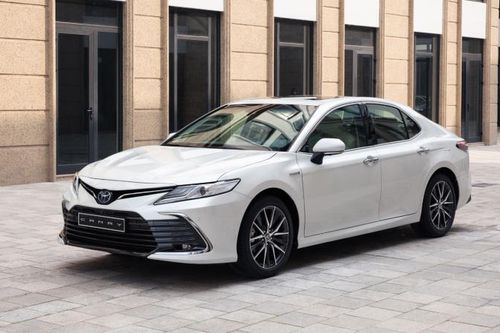 Toyota gặp sự cố khung đỡ đầu, thu hồi hàng nghìn chiếc Camry