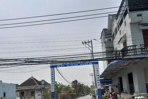 Bắt đối tượng chém vợ, truy sát mẹ nuôi ở Long An