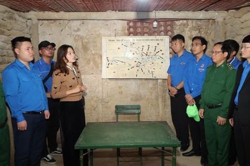 Tuổi trẻ Nghệ An hành hương về địa chỉ đỏ Điện Biên Phủ, Hưng Yên