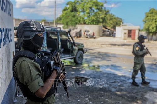 Hàng trăm tù nhân trốn thoát khỏi nhà tù sau khi bạo lực leo thang ở thủ đô Haiti