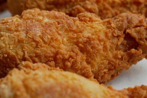 Ăn món 'vạn người mê', bé gái phải chạy thận suốt đời