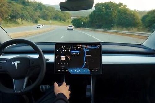 Cách dùng phanh xe điện để tiết kiệm năng lượng