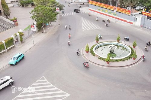 Chỉnh trang quảng trường Sông Phố