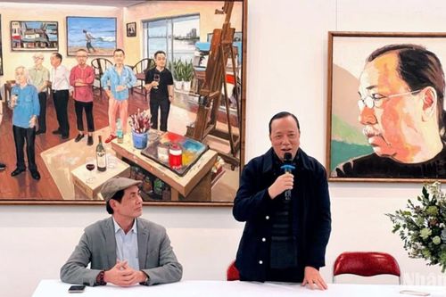 Tranh chân dung của họa sĩ Phạm Luận: Bình dị, ấm áp