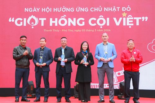 Tiếp nhận gần 400 đơn vị máu tại Ngày hội hưởng ứng Chủ nhật đỏ lần thứ XVI