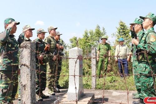 Bộ đội biên phòng học và làm theo Bác