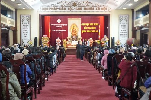 Học viện Phật giáo VN tại Hà Nội gặp mặt đầu năm Giáp Thìn - 2024