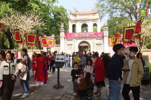 Hơn 400 lễ hội ở Hà Nội diễn ra an toàn