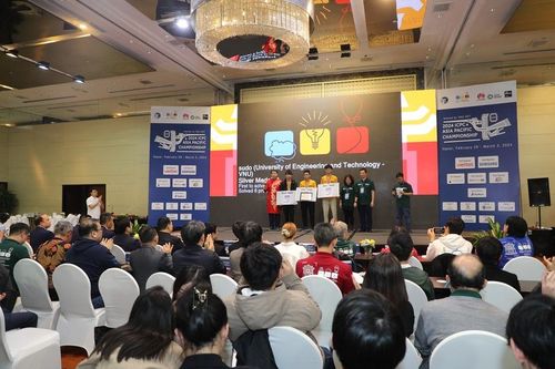 Sinh viên Đại học Quốc gia Hà Nội giành Huy chương Bạc cuộc thi lập trình quốc tế