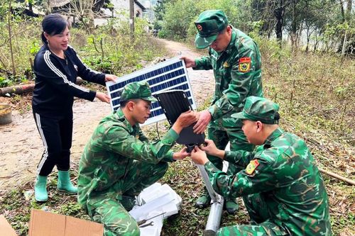 Đảng viên 'quân hàm xanh' gieo mùa xuân biên giới - Bài 1