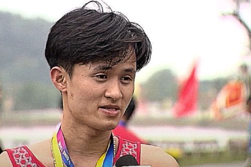 Bị chó đuổi, VĐV tuyển quốc gia về nhất ở giải chạy việt dã