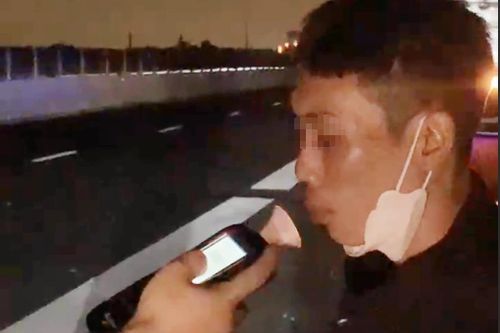 Lái xe máy vào cao tốc Vĩnh Hảo, nam thanh niên có nồng độ cồn kịch khung