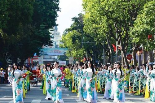 Xây dựng người Hà Nội thanh lịch, văn minh: Kỳ vọng bước đột pháĐòi hỏi một cách tiếp cận mới