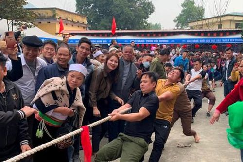 Tưng bừng ngày hội văn hóa văn nghệ, thể thao, ẩm thực dân tộc Mường, xã Yên Trung