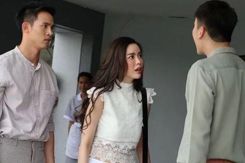Vì muốn chứng tỏ quyền của con trưởng, anh trai chồng ép chúng tôi hiến đất làm nhà từ đường