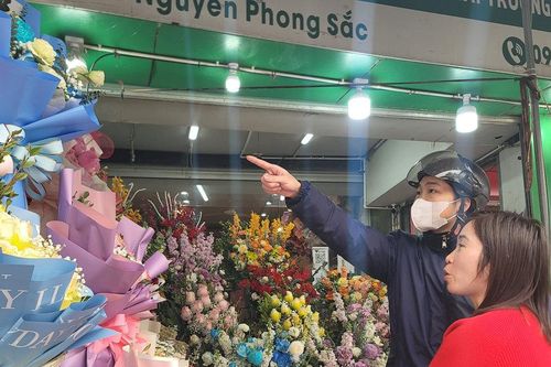Thị trường hoa tươi trước thềm 8/3: Kém sôi động