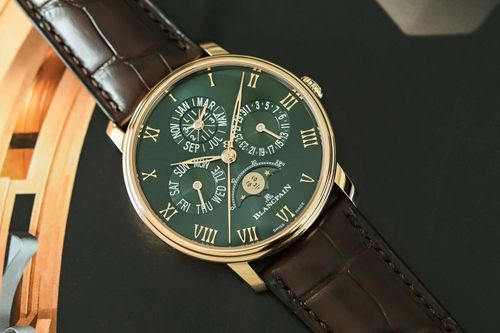 On Wrist: Đồng hồ xa xỉ làm từ đá thiên thạch 4,5 tỷ năm tuổi