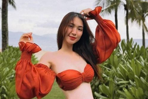 Hòa Minzy lên tiếng khi bị nói hám danh