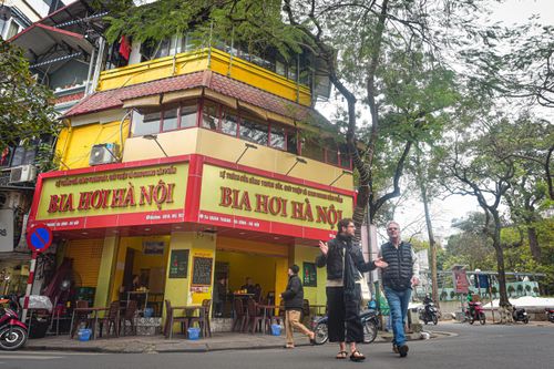 Cảnh trái ngược của các chuỗi bia hơi, quán nhậu Hà Nội