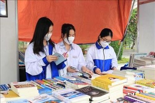 Ngăn chặn âm mưu dùng sách, báo xấu độc để chuyển hóa tư tưởng lệch lạc