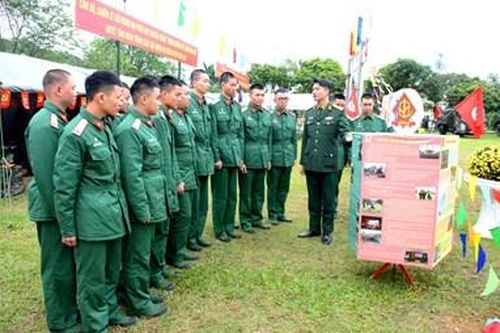Giáo dục chiến sĩ mới bằng trách nhiệm, tình thương