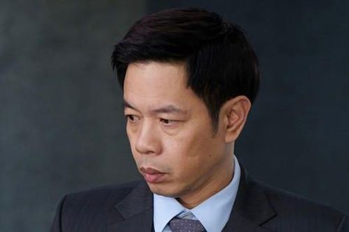 Dân mạng choáng ngợp trước tạo hình khác lạ của 'ông hoàng phòng vé' Thái Hòa