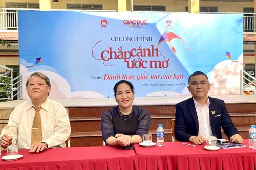 2.000 học sinh trung học hào hứng 'đánh thức giấc mơ' cùng chuyên gia