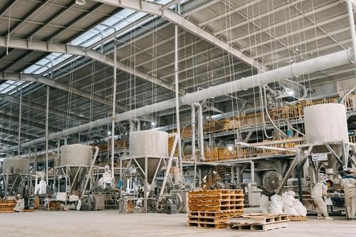 3 năm liền lợi nhuận đi lùi, cổ phiếu Nhựa Pha Lê (PLP) chỉ còn hơn nửa mệnh giá