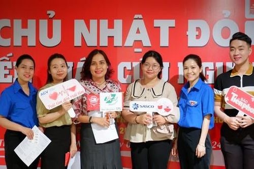 Tuổi trẻ TPHCM hăng hái hiến máu Chủ Nhật Đỏ tại Cảng hàng không Quốc tế Tân Sơn Nhất
