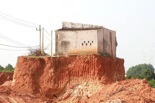 Quảng Trị: Dừng thi công trên phần đất trái phép dùng san nền khu tái định cư