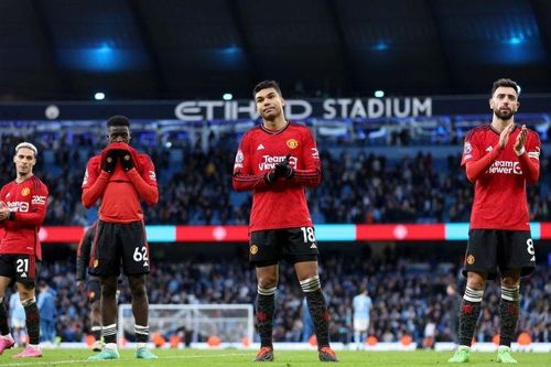 Tự hào dù thua Man City, MU đang đứng đâu?