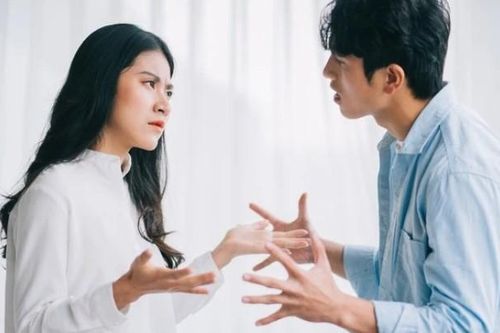 Vì 1 triệu của con mà anh trai tôi xúc phạm vợ đến mức chị dâu đòi ly hôn