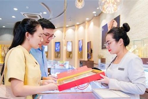 'Thần Tài' đến muộn với PNJ