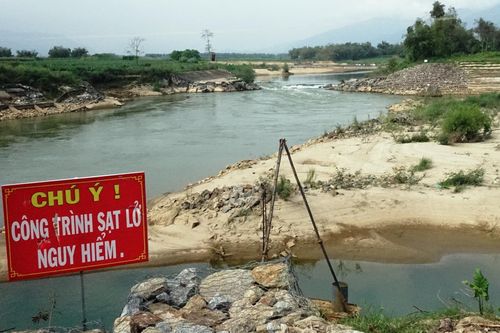 Đề nghị đắp đập tạm trên sông Quảng Huế