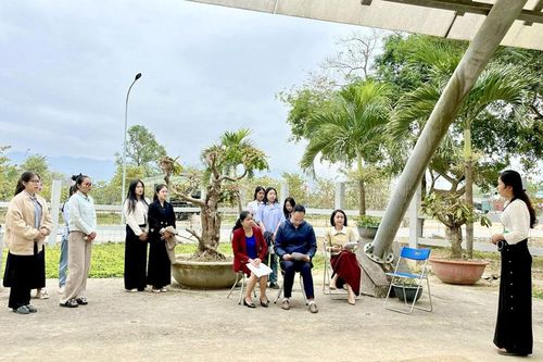 30 tình nguyện viên thuyết minh tại các điểm di tích