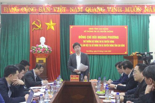 Thứ trưởng Bộ Thông tin và Truyền thông Bùi Hoàng Phương giám sát kết quả thực hiện các chương trình mục tiêu quốc gia tại Sở Thông tin và Truyền thông