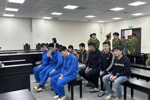 Hai cựu cán bộ công an 'bay lắc' trong khách sạn lĩnh án