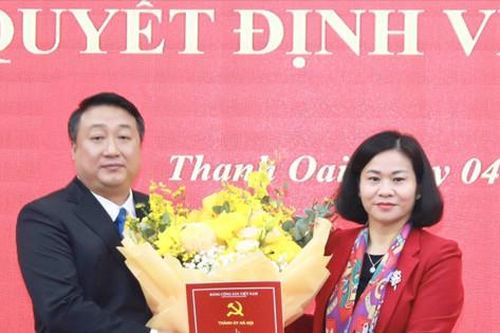 Chuẩn y đồng chí Nguyễn Khánh Bình giữ chức Phó Bí thư Huyện ủy Thanh Oai
