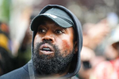 Kanye West tuyệt vọng