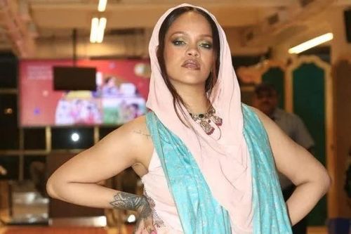 Clip Rihanna biểu diễn trước tỷ phú giàu nhất châu Á gây bão mạng