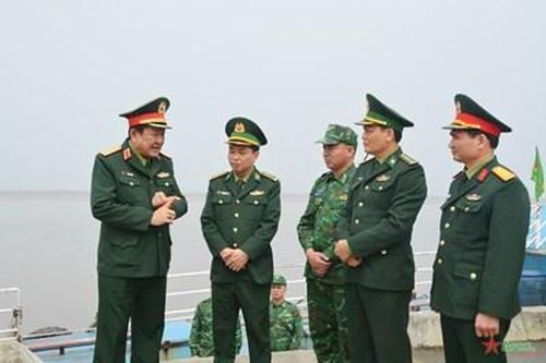 Thượng tướng Võ Minh Lương kiểm tra tại Bộ đội Biên phòng tỉnh Nam Định